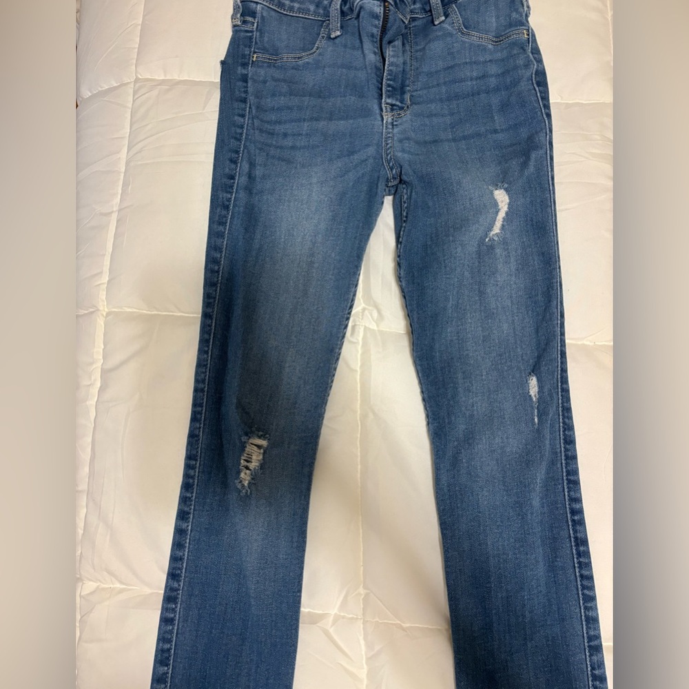 4 pairs of hollister jeans